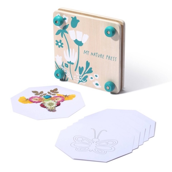 Mud Puddle Society Nature Press
Garden Art Kit - Picture 3 of 5